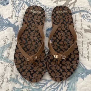 Coach flip flops